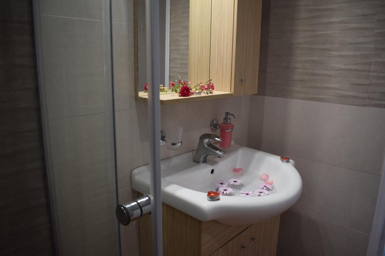 Studio Holiday Kalamata 2 Exterior foto